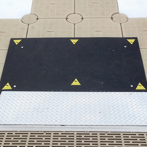 CANDOCK LANDING PLATE 4 X 5 FOR GANGWAY (HARDWARE 